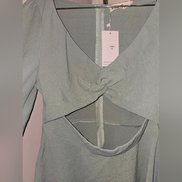 Asymmetrical Sage Green Cutout Dress - Women - Picture 4 of 6